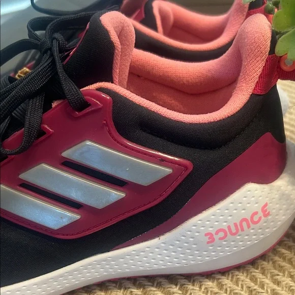 ADIDAS Kids Size 5⭐️NWT💕EQ21 2.0 BOUNCE Sport Elastic Lace Running Shoes - Picture 5 of 11